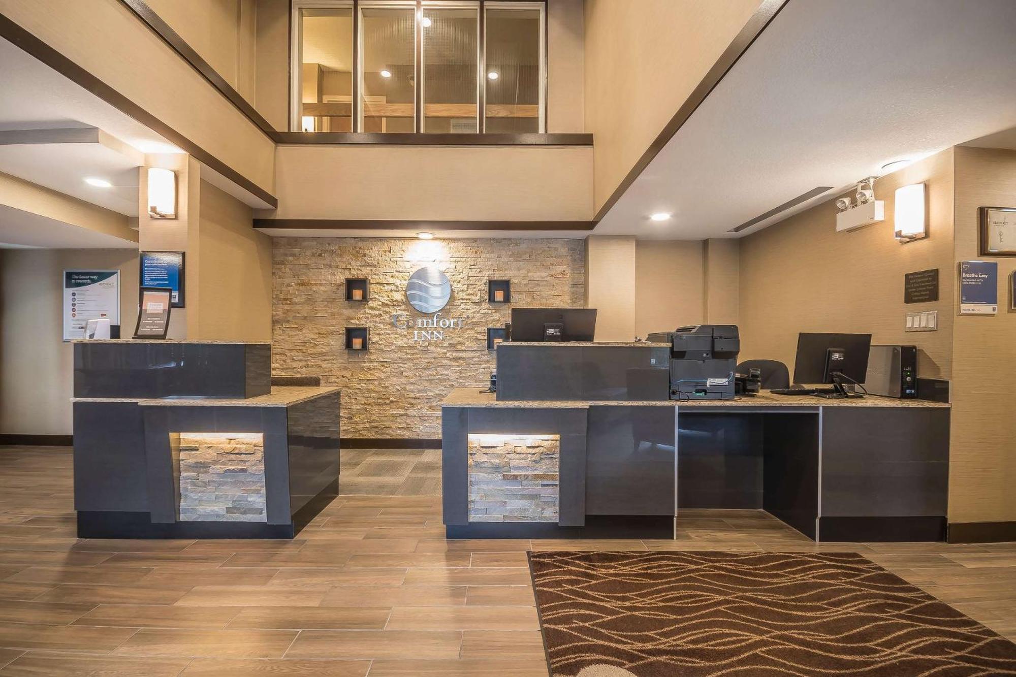 Comfort Inn Чилиуак Екстериор снимка