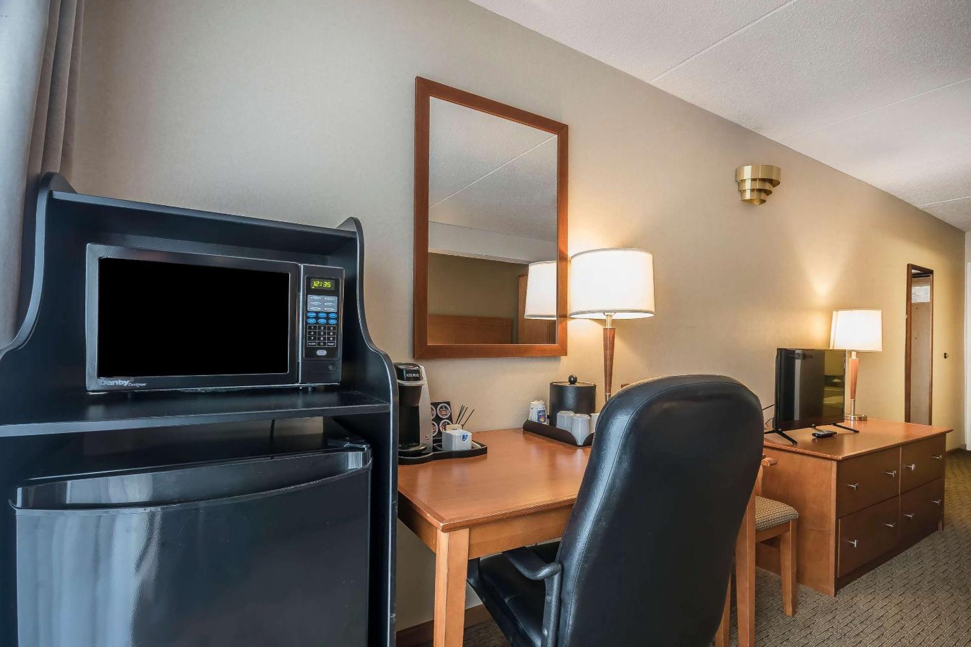 Comfort Inn Чилиуак Екстериор снимка