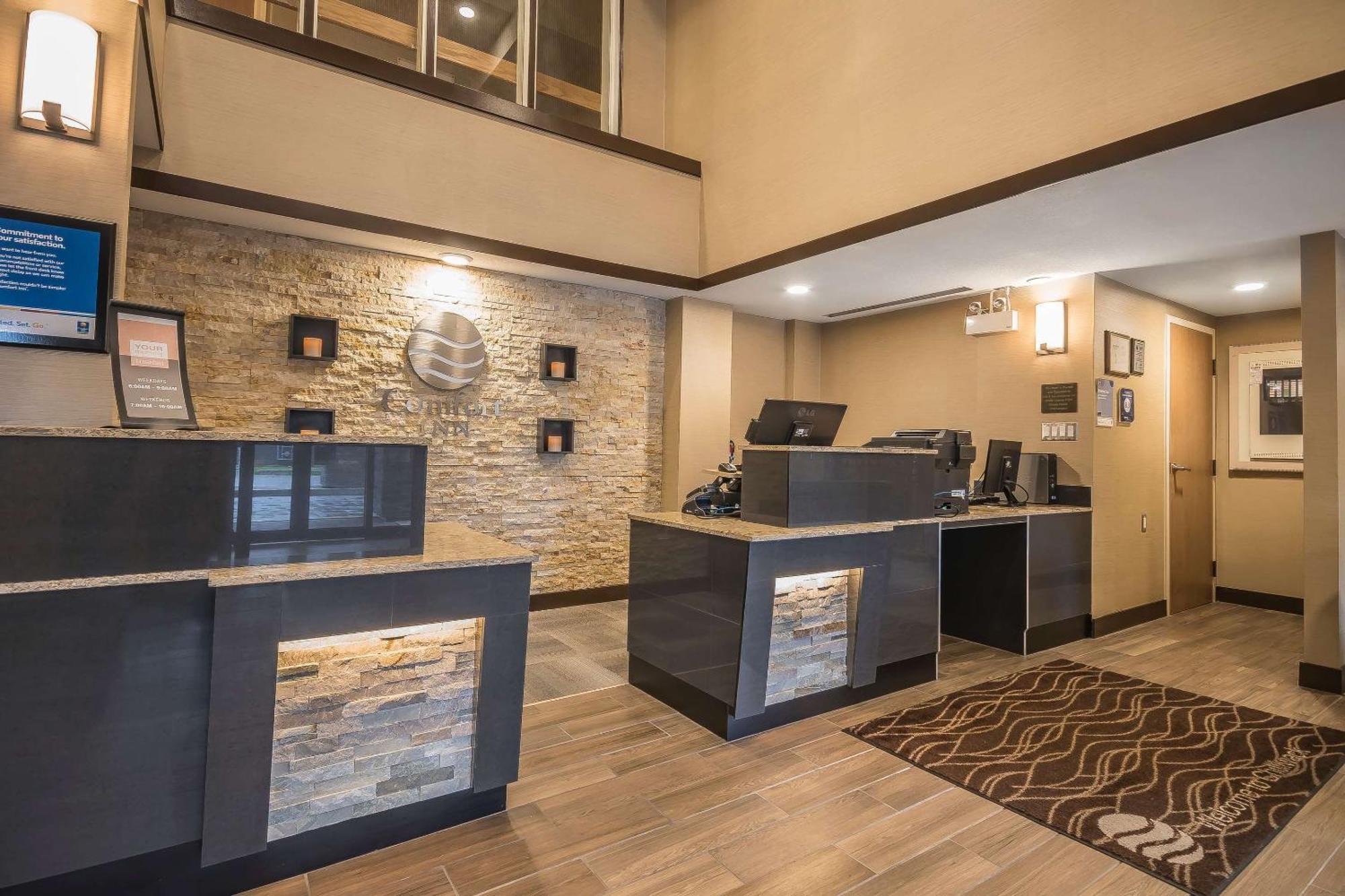 Comfort Inn Чилиуак Екстериор снимка