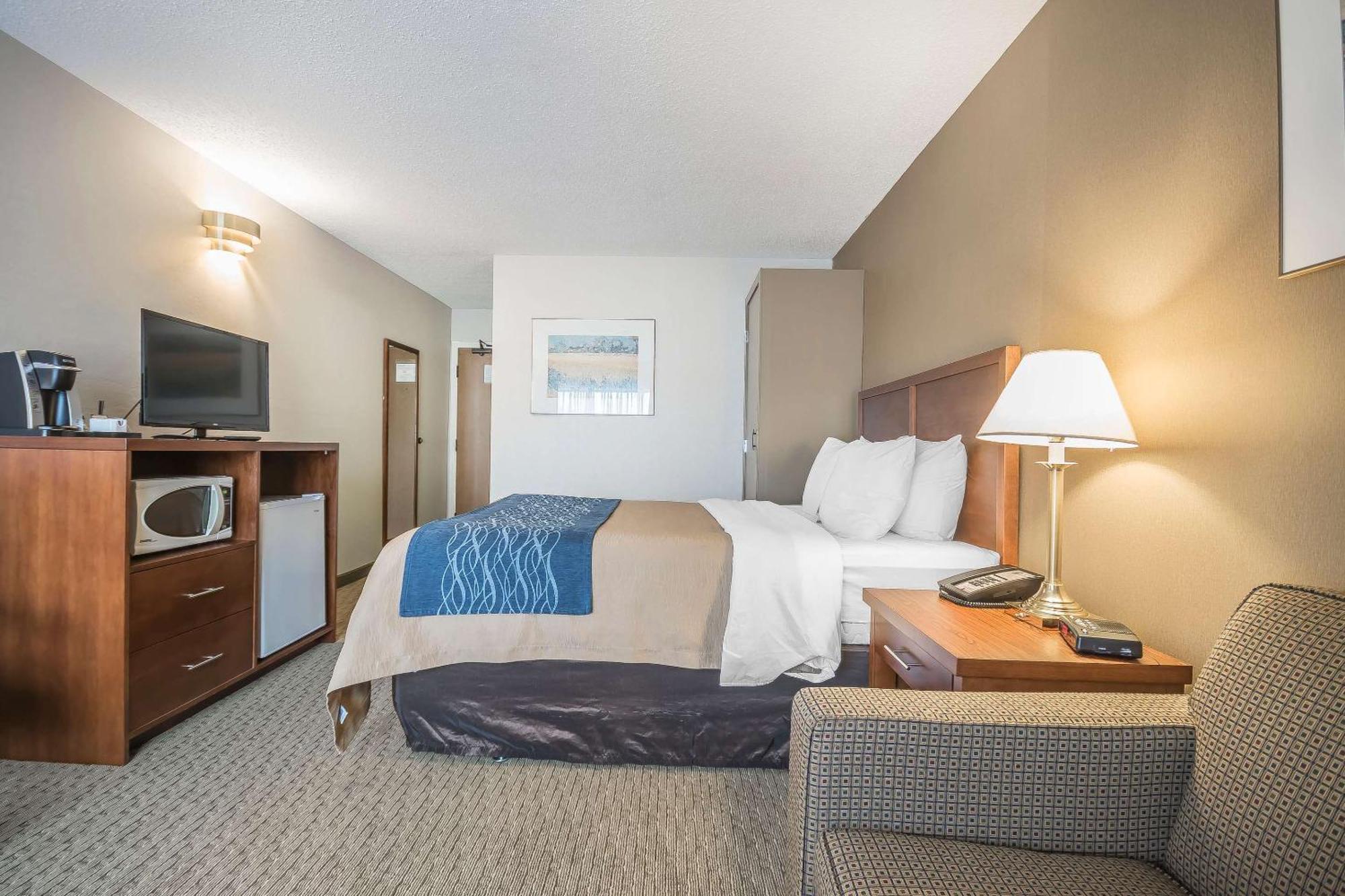 Comfort Inn Чилиуак Екстериор снимка