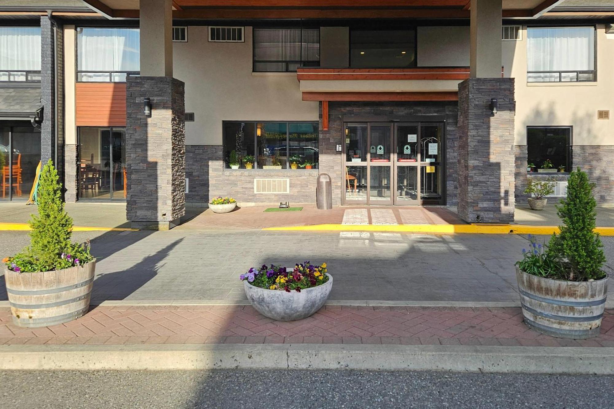 Comfort Inn Чилиуак Екстериор снимка
